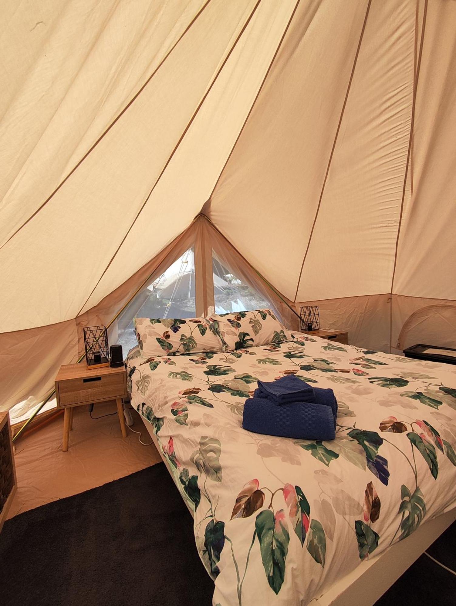 Glamping at Zeehan Bush Camp Bagian luar foto